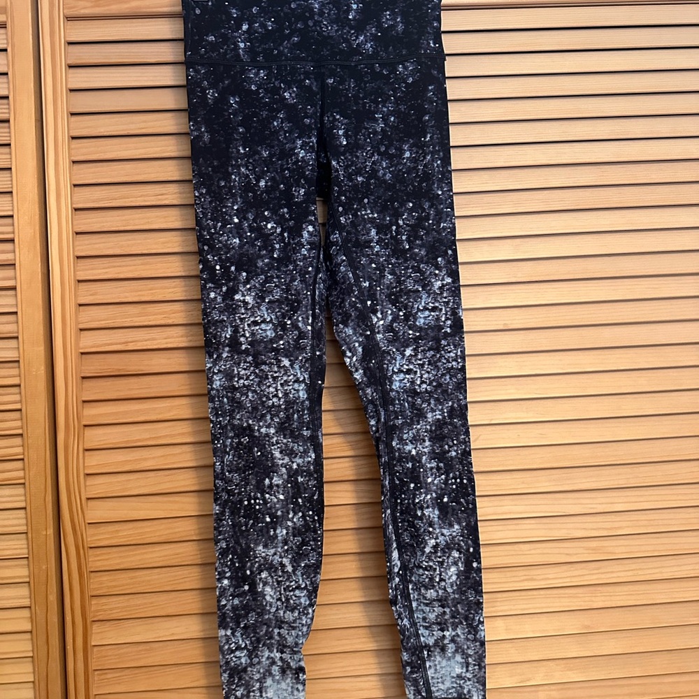 Lululemon breathable leggings